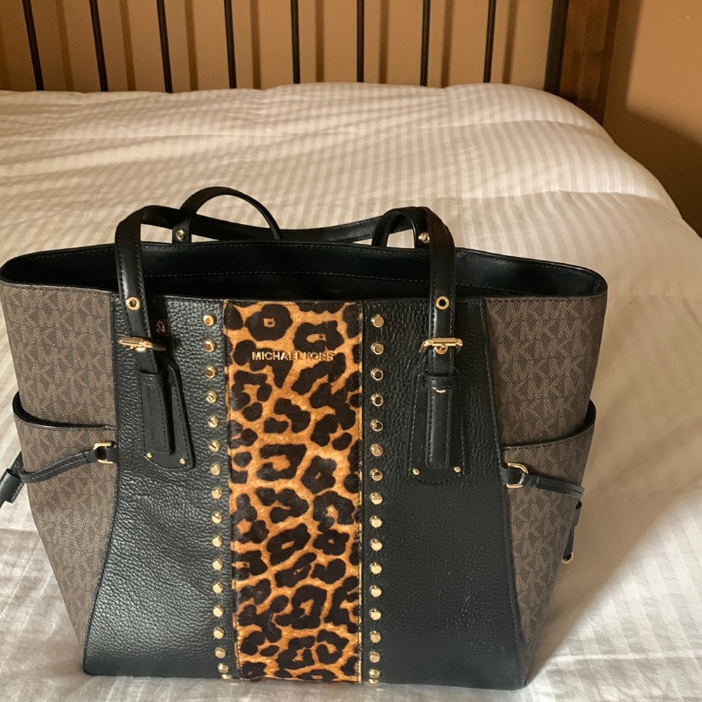MICHAEL KORS great bag for work/travel black lining. Never used.